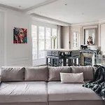 Resplendent Haussmann Design 100M2 - 2 Br