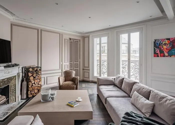 Resplendent Haussmann Design 100M2 - 2 Br