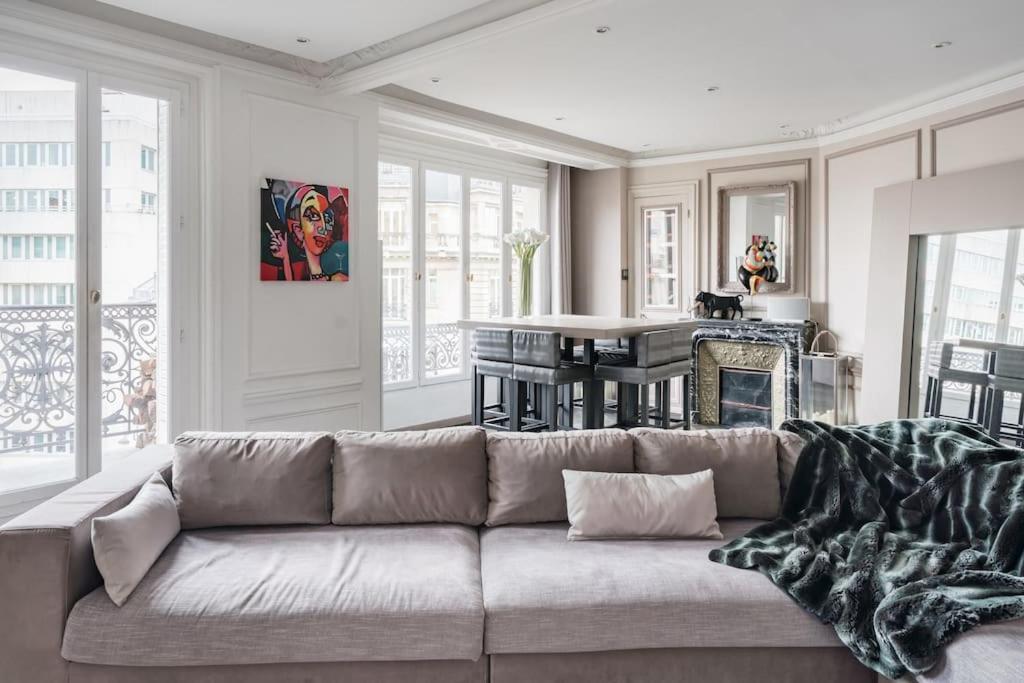 Resplendent Haussmann Design 100m2 - 2 Br